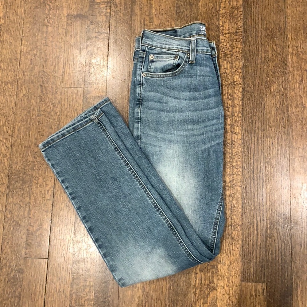 Men’s Levi Signature Athletic Jeans Size 29x32